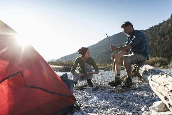 Comment choisir une tente adaptée aux conditions extrêmes en camping polaire?